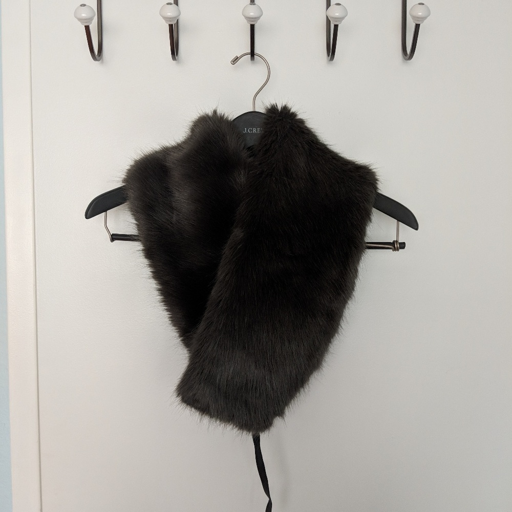 Banana Republic faux fur scarf